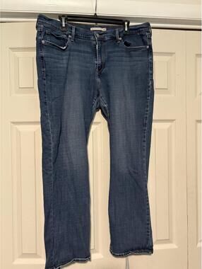 Levi’s 414 Classic Straight Jeans Mid Rise Blue Denim